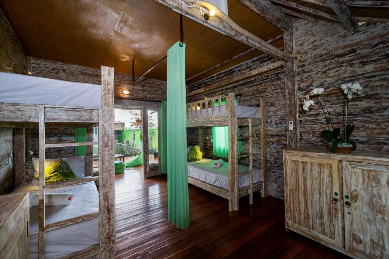 A Pousada The Green Groves Lembongan Exterior foto