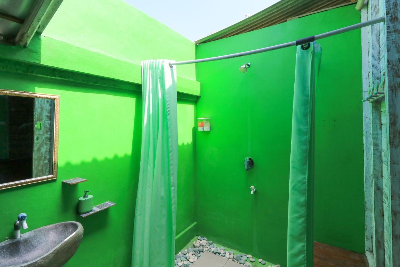 A Pousada The Green Groves Lembongan Exterior foto